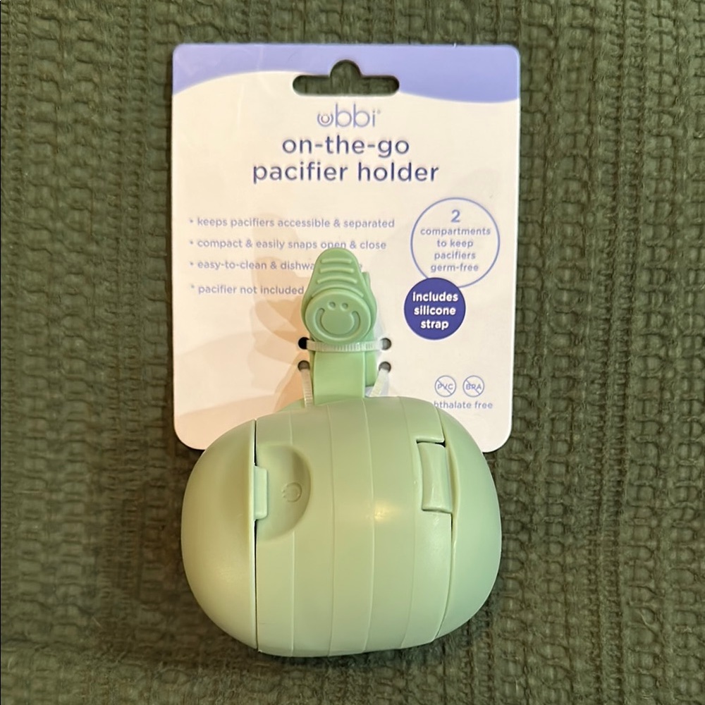 NWT Ubbi On-the-Go Pacifier Holder